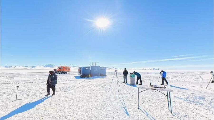 Timelapse of the 24 hour Antarctic sun - Dave McKeegan