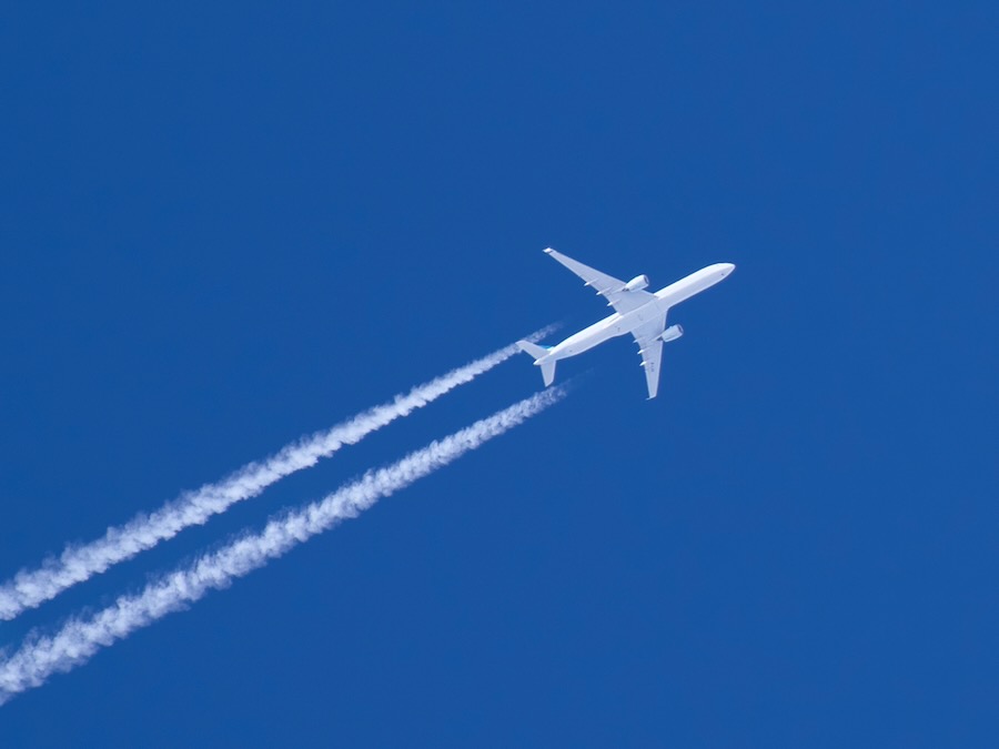 Overhead plane